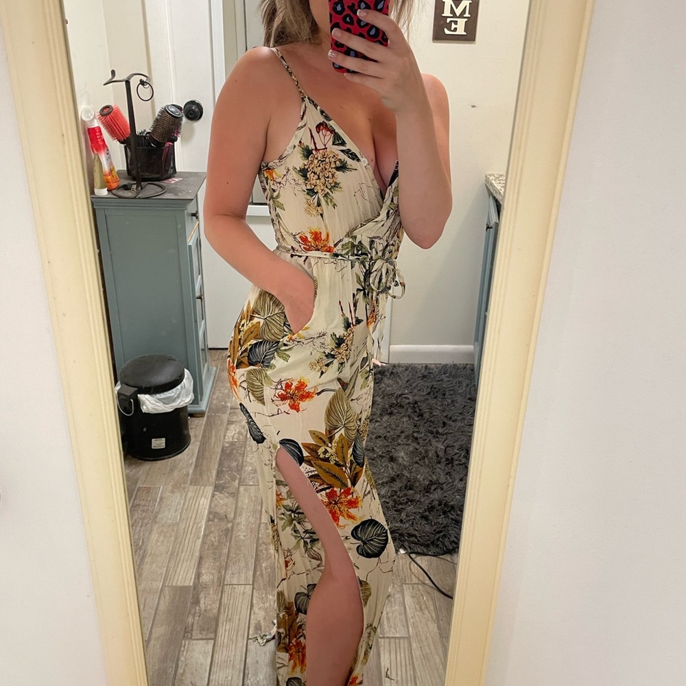 Cute tropical print womens size small romper!